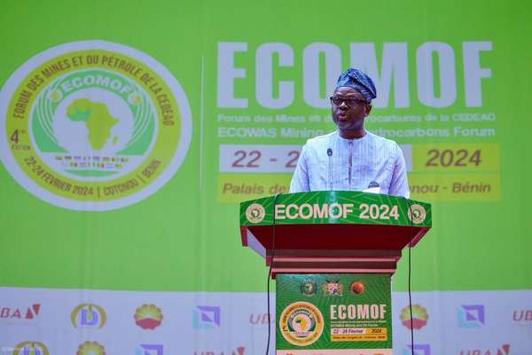 Forum des Mines et du Pétrole de l'Ecomof. La mutualisation des ressources minières et peétrolifères a meublé les débats . Pari gagné pour le ministre de l'Energie et des Mines Samou Adambi.