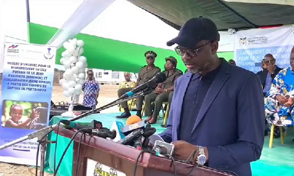 Renforcement en eau potable de la zone d’Akpakpa et de Aglangandan : Le ministre Adambi lance les travaux , un engagement tenu par Patrice Talon