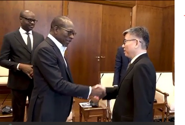 Pipeline Bénin-Niger : Le président Patrice TALON reçoit l'ambassadeur de Chine en audience